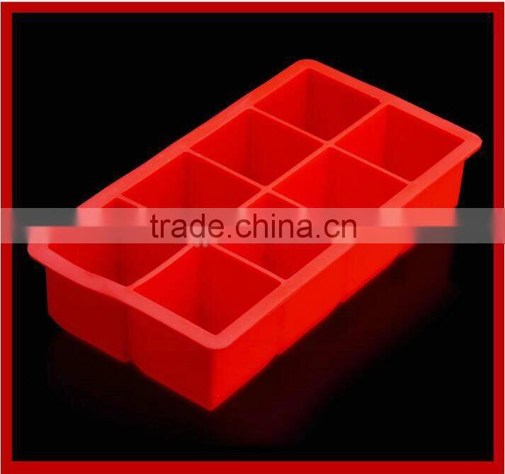 8 Cavity Whiskey King Square Silicone Ice Cube Tray With Lid