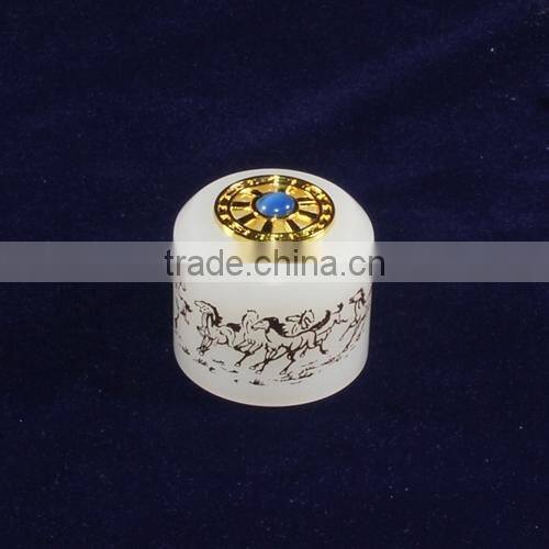 2016 Natural jade stone pen container