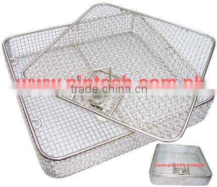 FULL WIRE MESH BASKET WITH HINGED REMOVABLE LID