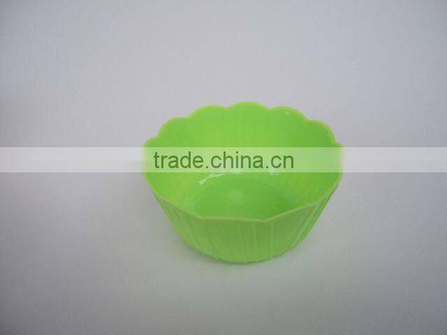 Plastic ice cream bowl