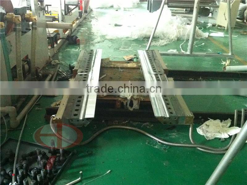 T type die head for extrusion laminating machine