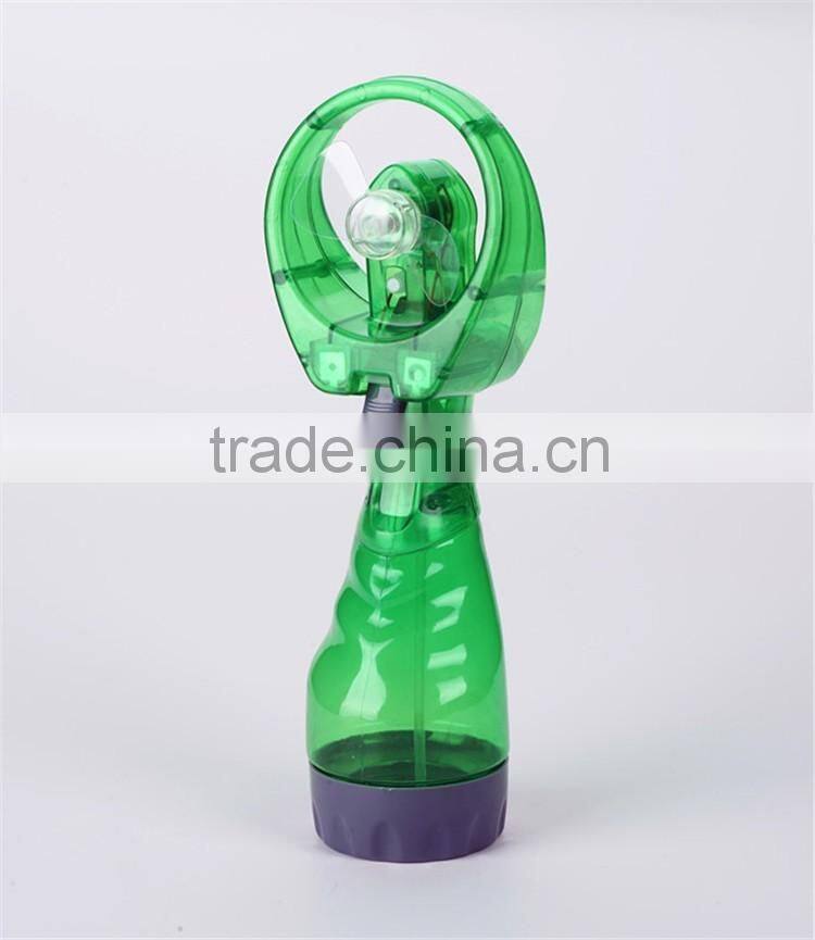 Battery operated mini water mist fan/ cooling fan/water bottle spray fan