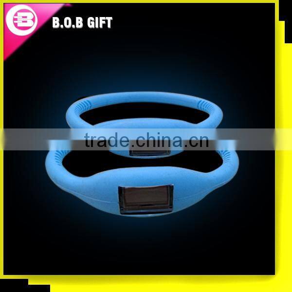 2015 newly style wholesale cheap silicone rubber strap watch