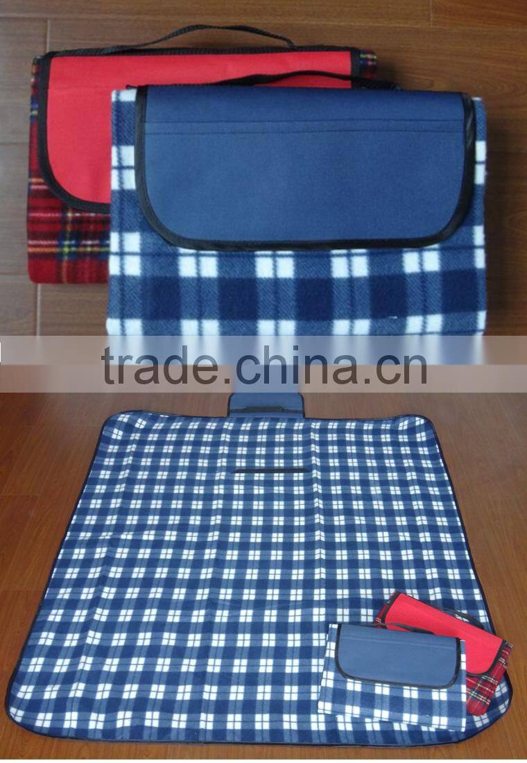 the waterproof Outdoor mat, Portable Pocket Picnic Blanket