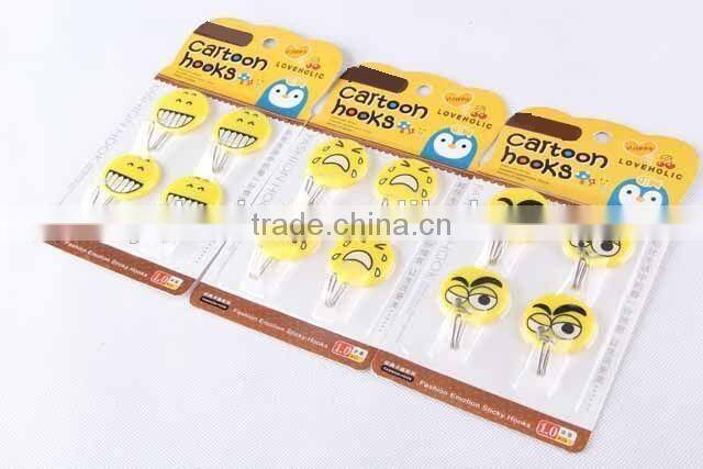 4pc small round hook with expression patterns/plastic hook