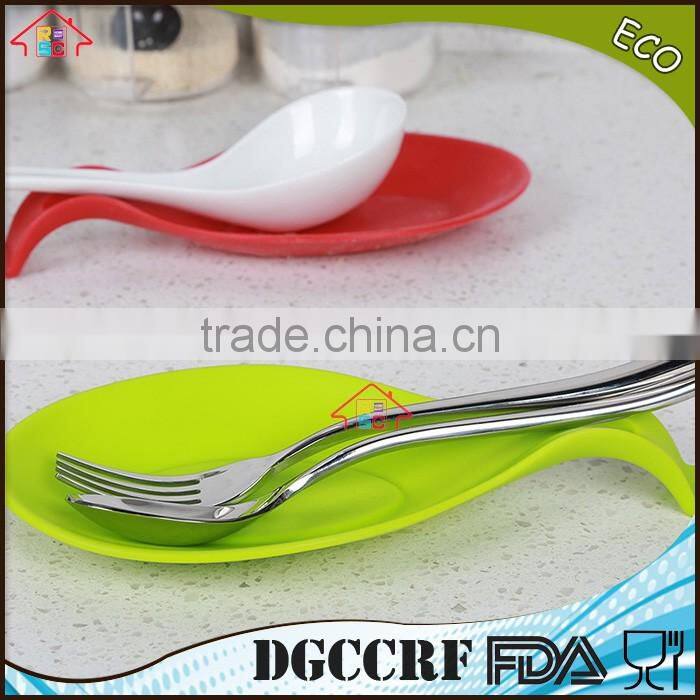 NBRSC Spoon Rest Flexible Silicone Spoon Holder Handle Hole Design for Placing Spoon without Mess Kitchen Utensils Set of 5