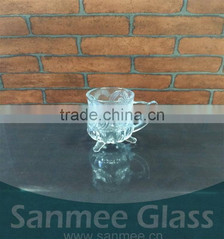 Cheap Tripodal Custom Embossed Beer Glass Mug