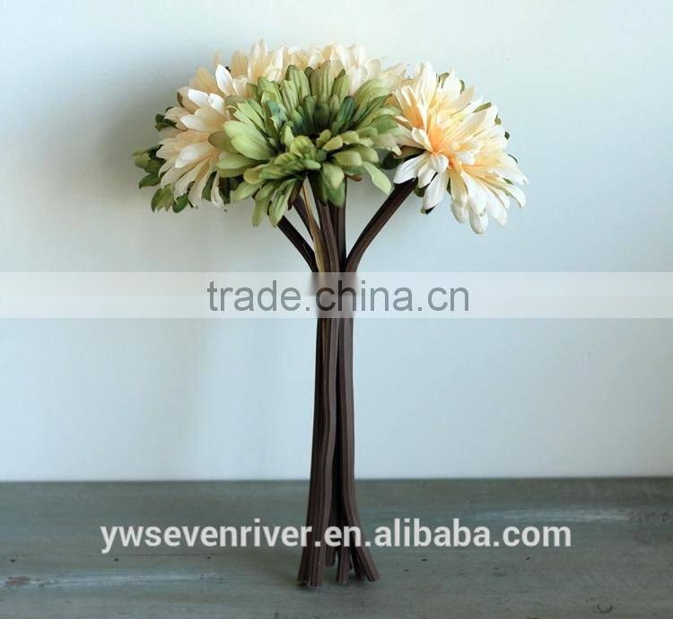 Rural rural household floral bride holding flowers artificial flowers simulation silk flowers picked bundle of African chrysanth