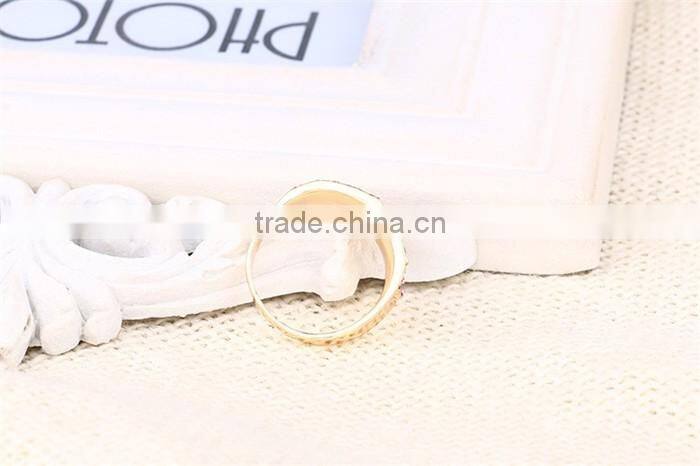 Zinc alloy pink white rhinestone full jewelled latest molded rose gold finger ring