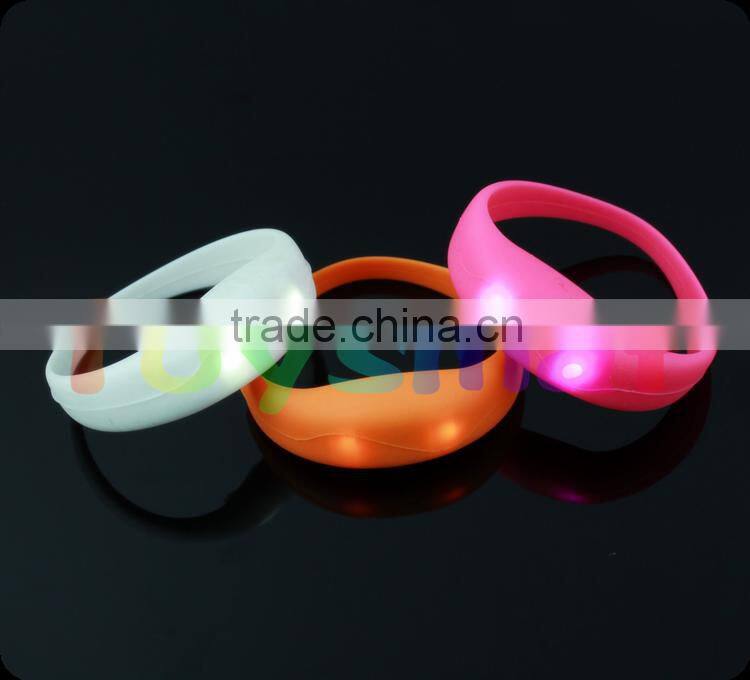 Safety slap LED silicone bracelet, cheap custom silicone slap bracelet, cool men's silicone bracelet