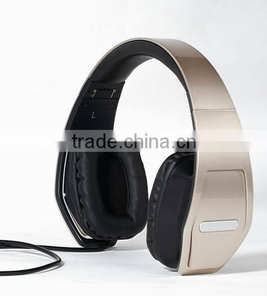 noise cancelling and bass heavy cheap wireless headphone for young people