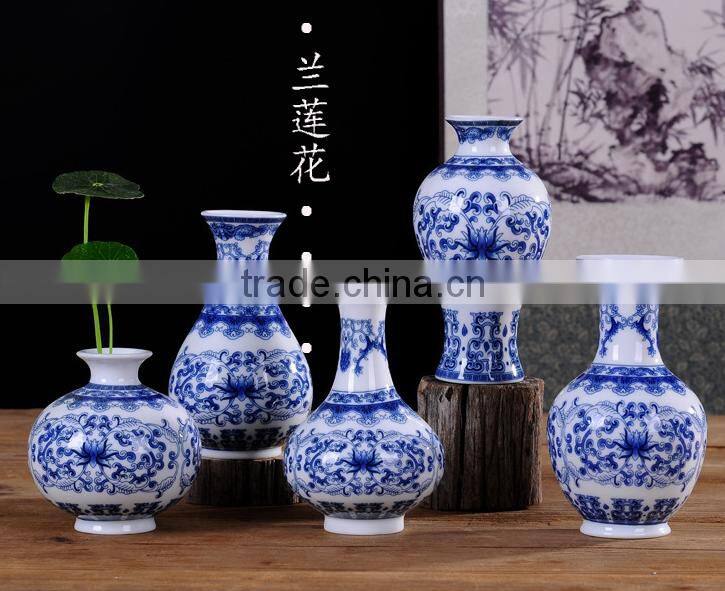 Hot sales Jingdezhen made beauty blue and white porcelain vase