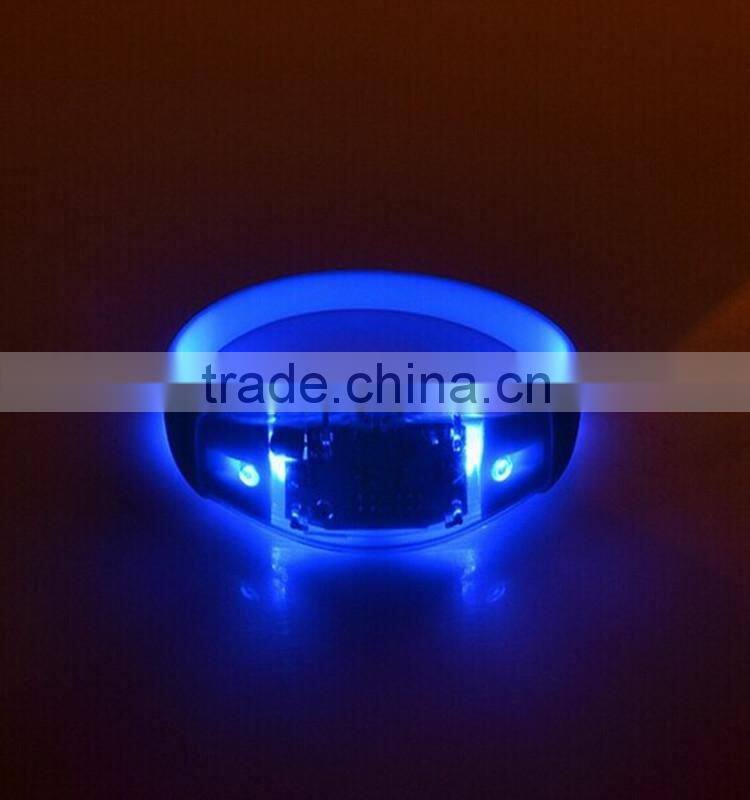 China factory supplier high quality cheap bulk sale wholesale led bracelet
