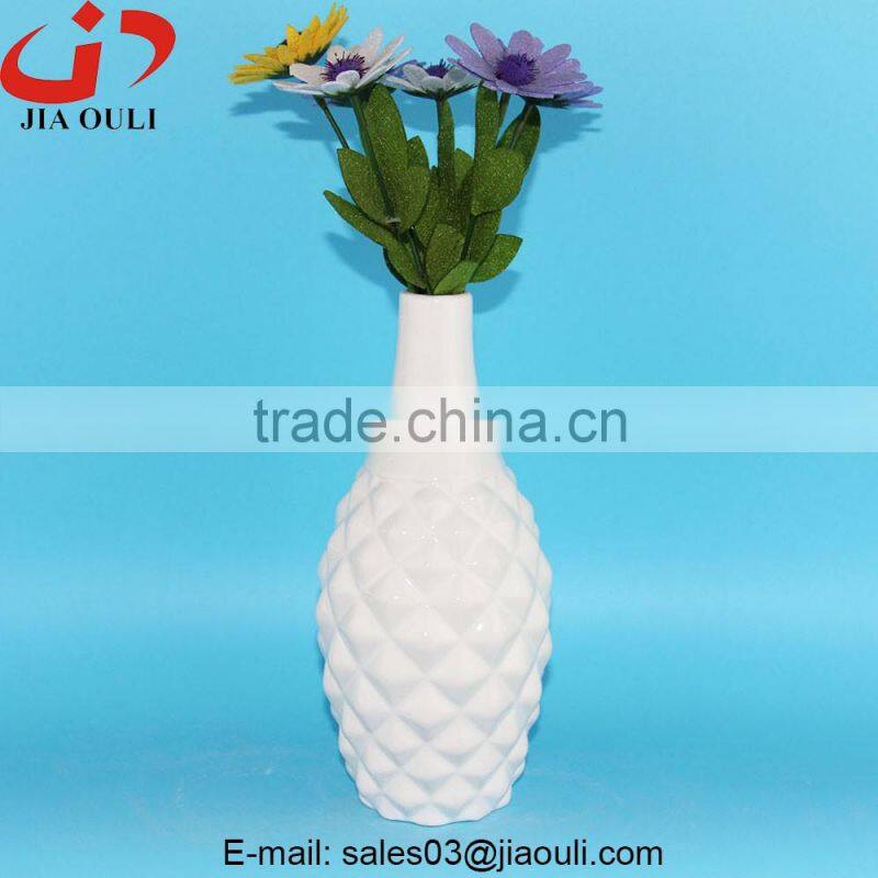 Valentines' day favor Heart shape ceramic vase white glazed