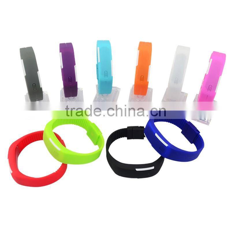 2016 Fashionable Cheap Waterproof Rubber Digital Silicone Led Watch For Sports