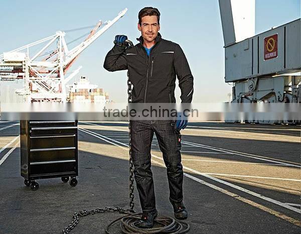 New design workwear softshell jacket for man