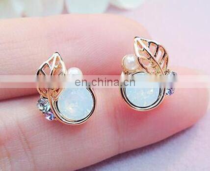 2017 Korean Version Of The New Fashion Crystal Silver Leaf Earrings Female High Quality Jewelry Factory Direct Wholesale