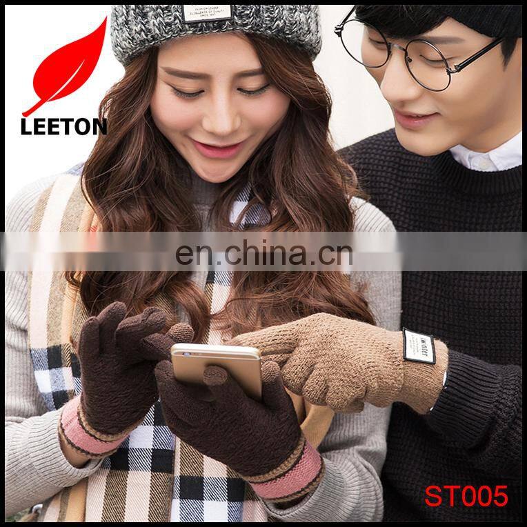 Factory supply fashion knitted smart finger touch winter glove for man