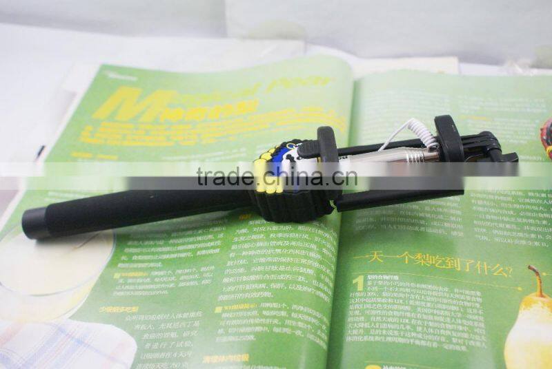 New Monopod Selfi Extendable Selfie Stick 3.5mm Wired with Holder Cartoon design For Samsung Iphone 6 self Monopod