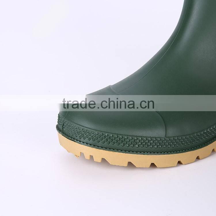 Factory price green pvc rain boots without steel toe, cheap plastic pvc rain boots