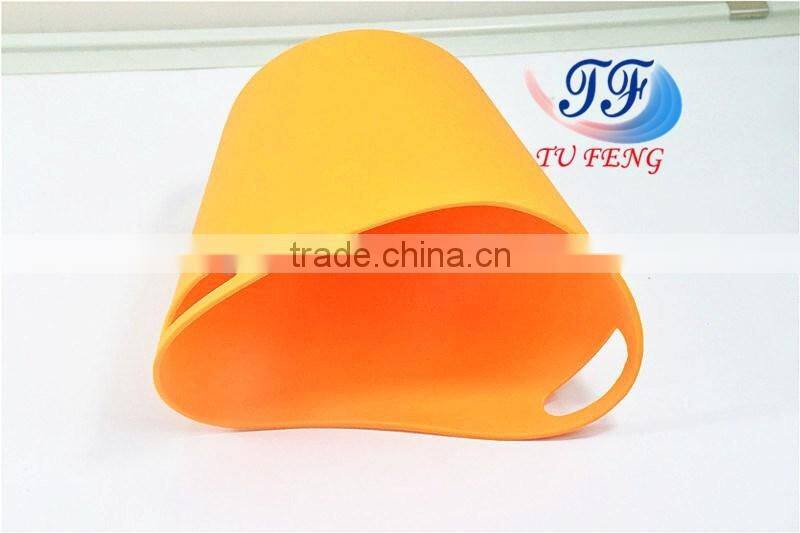 FOLDABLE WATER BARREL, Easy clean food grade pack away folding collapsible silicone bucket