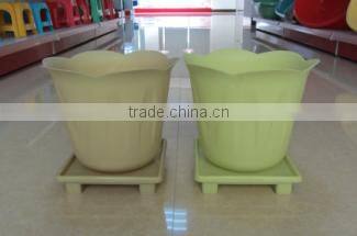 beautiful plastic flower pot dish with four stand leg on hot selling