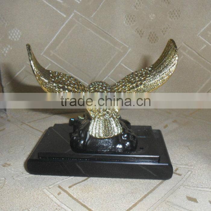 Polyresin eagle figure decoration