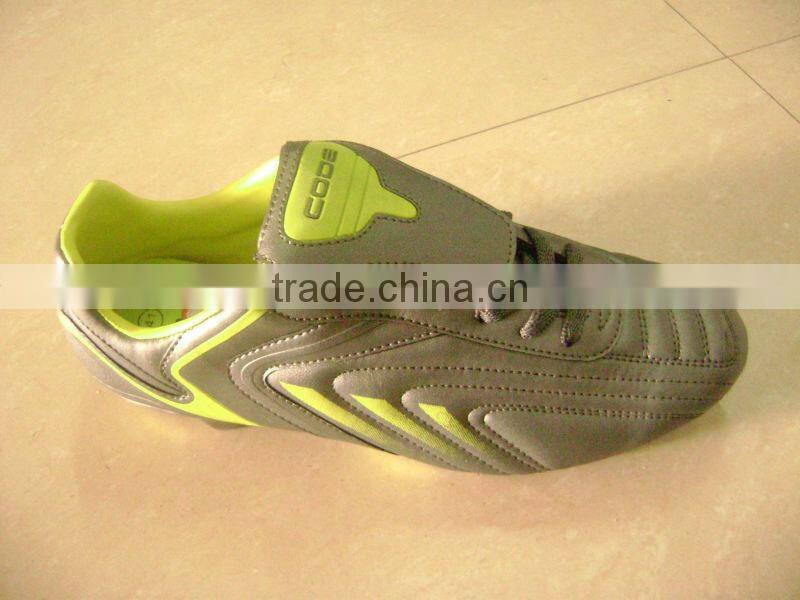 fashion stylish design your own soccer shoes for men women children sport play football on the grass