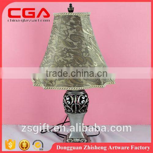 2015 wholesale fashionable classical polyresin table lamp for home decoration