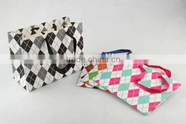 Foldable Gift Bag with Diamond Pattern/ Shopping Bag