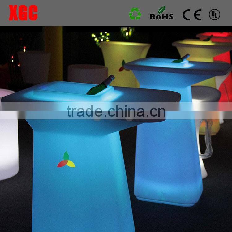 Modern Plastic Commercial Furniture Table Made in China