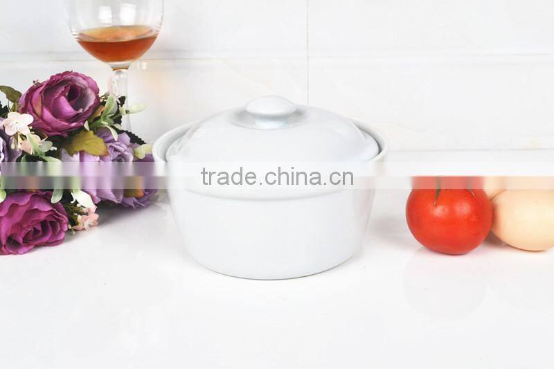 13.5" size porcelain comal with lid