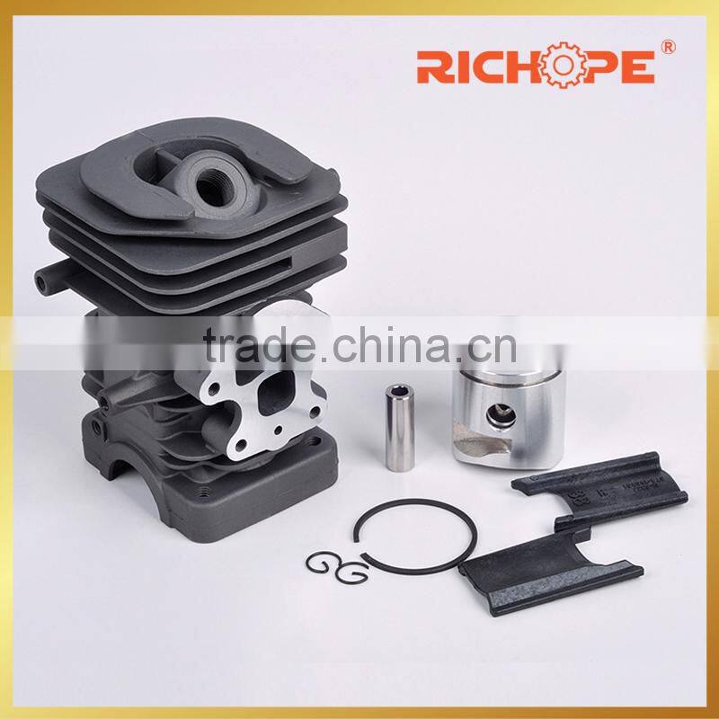 gaoline chainsaw spare parts with cylinder kits