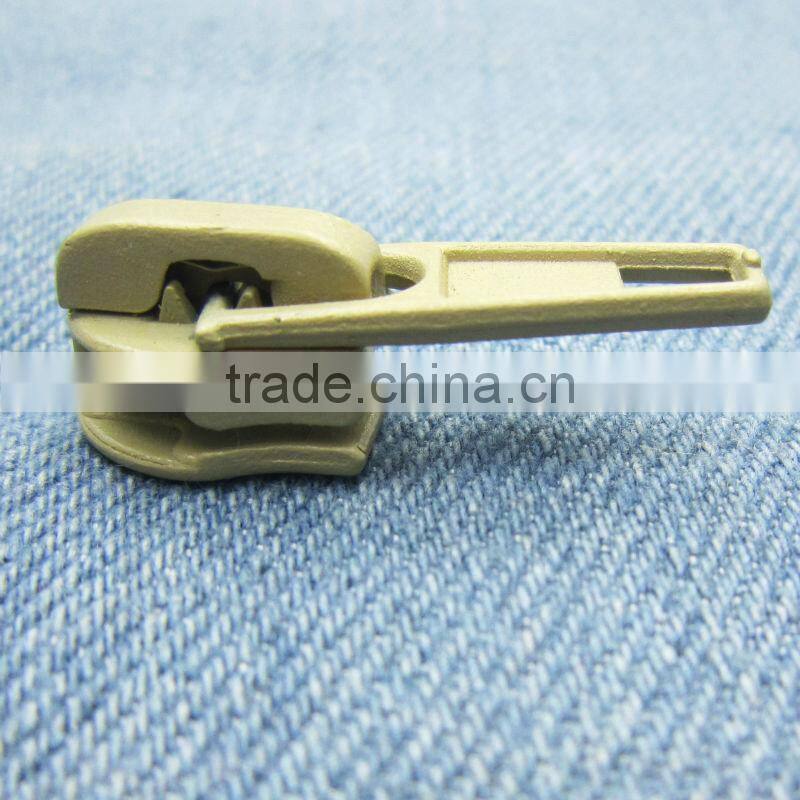 custom metal zipper pull