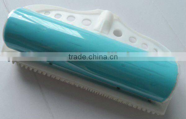 sticky lint roller with brush