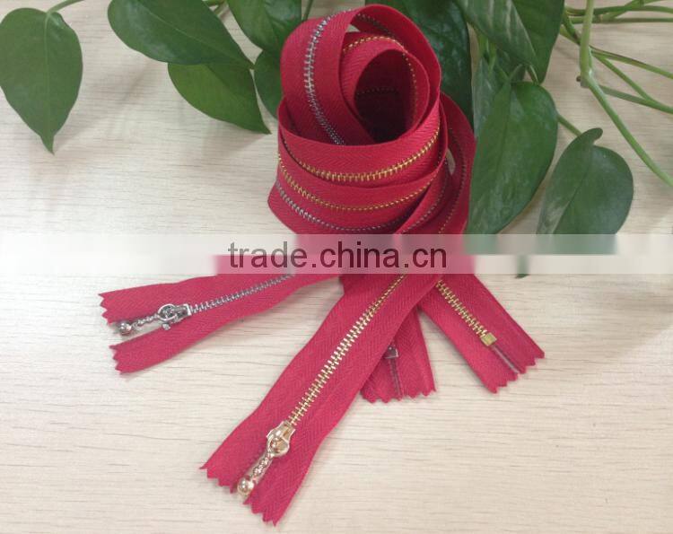 2015 XLY No.2 golden and silver teeth auto lock close end metal zipper
