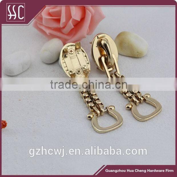 gold metal hanging ornament, metal bag accessory, Guangzhou metal hardware for handbag accessory