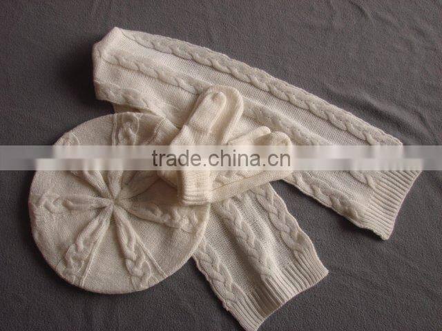 TYTP003 Winter children' white fashion scarf, hat & glove