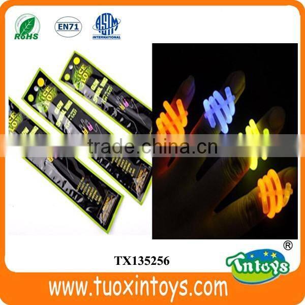 glow ring stick liquid in the dark