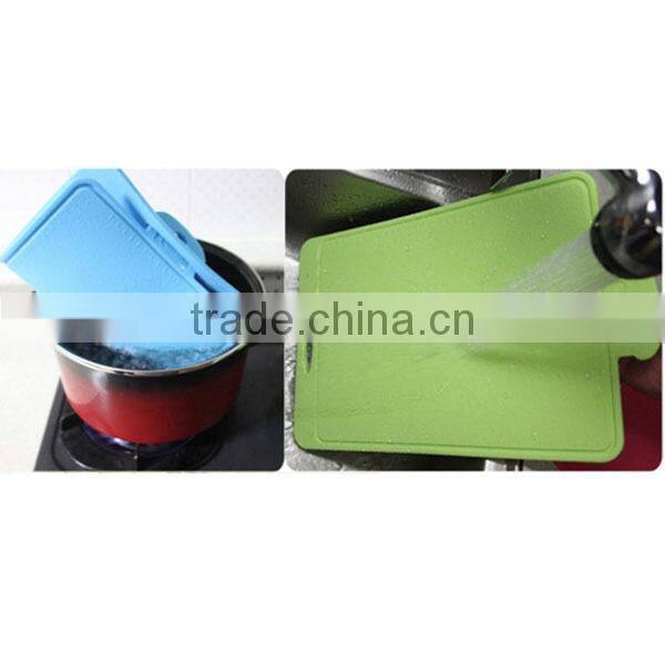 Kitchenware Essential Silicone Cutting Board