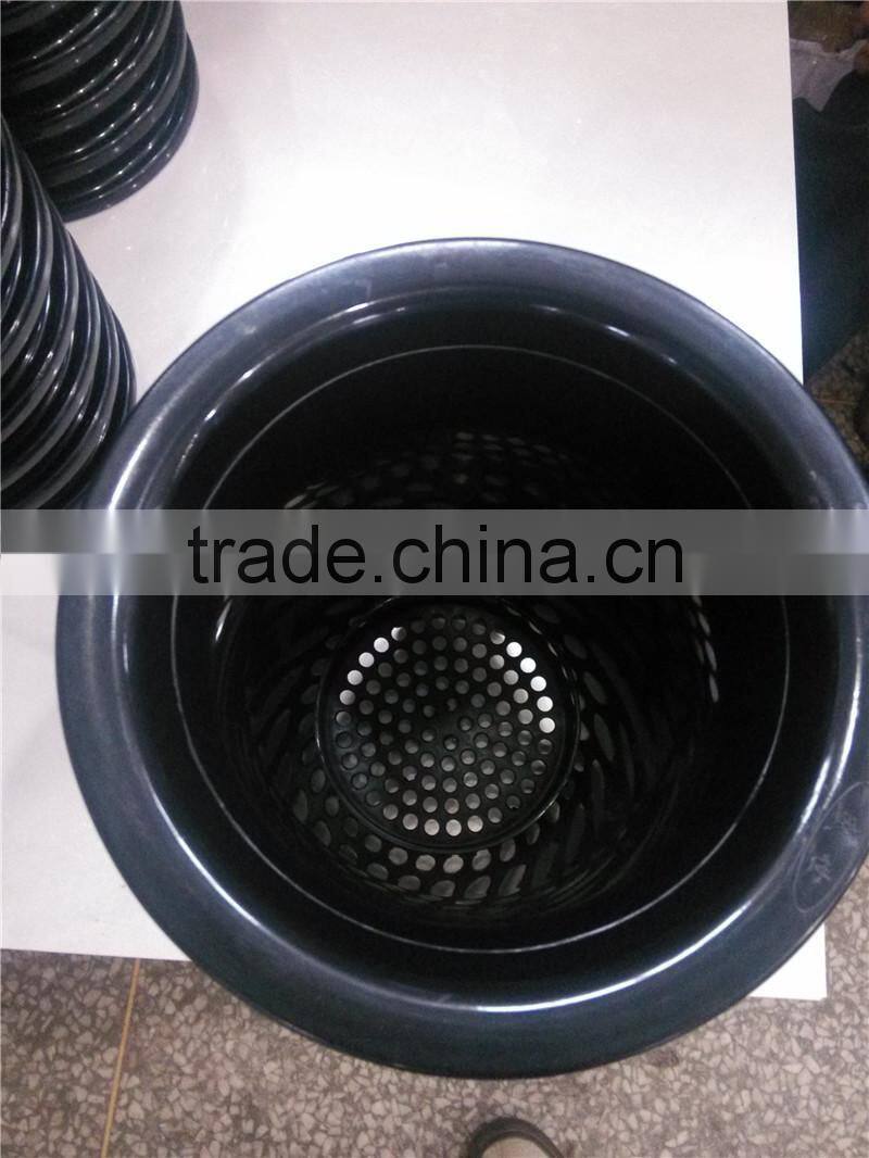 Round Plastic Flower Pot
