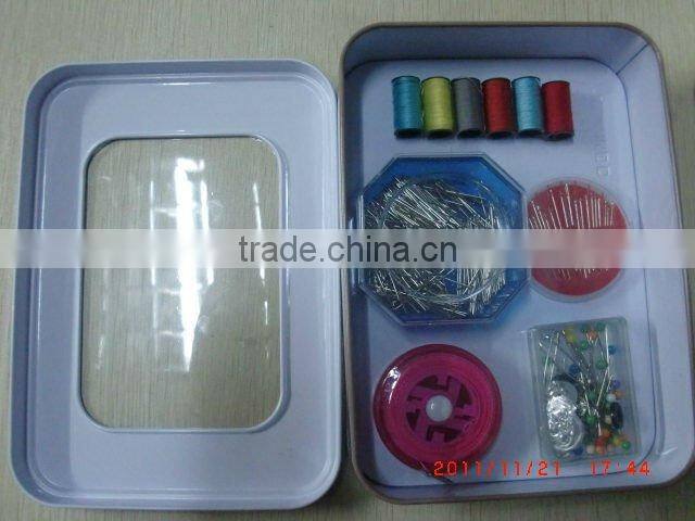 SEWING KIT IN TIN