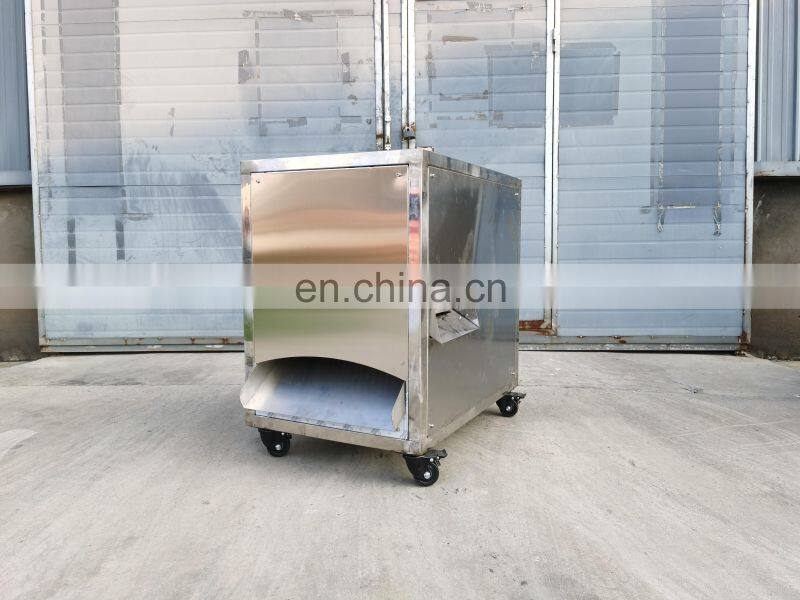 Green banana peeling machine