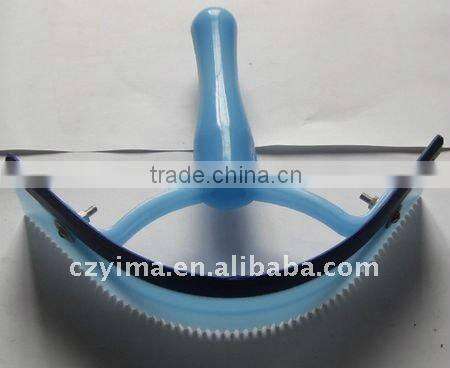 plastic horse sweat scraper with comb