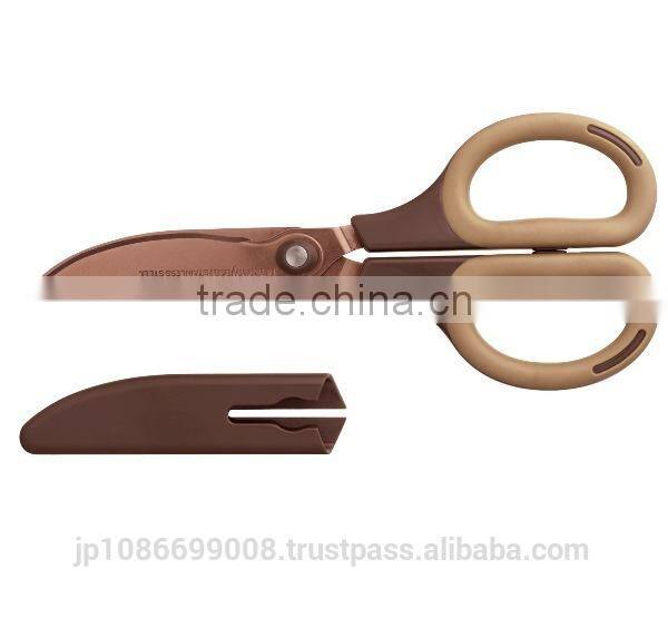 Functional SAKUtto Cut scissors made in japan durable for cardboard