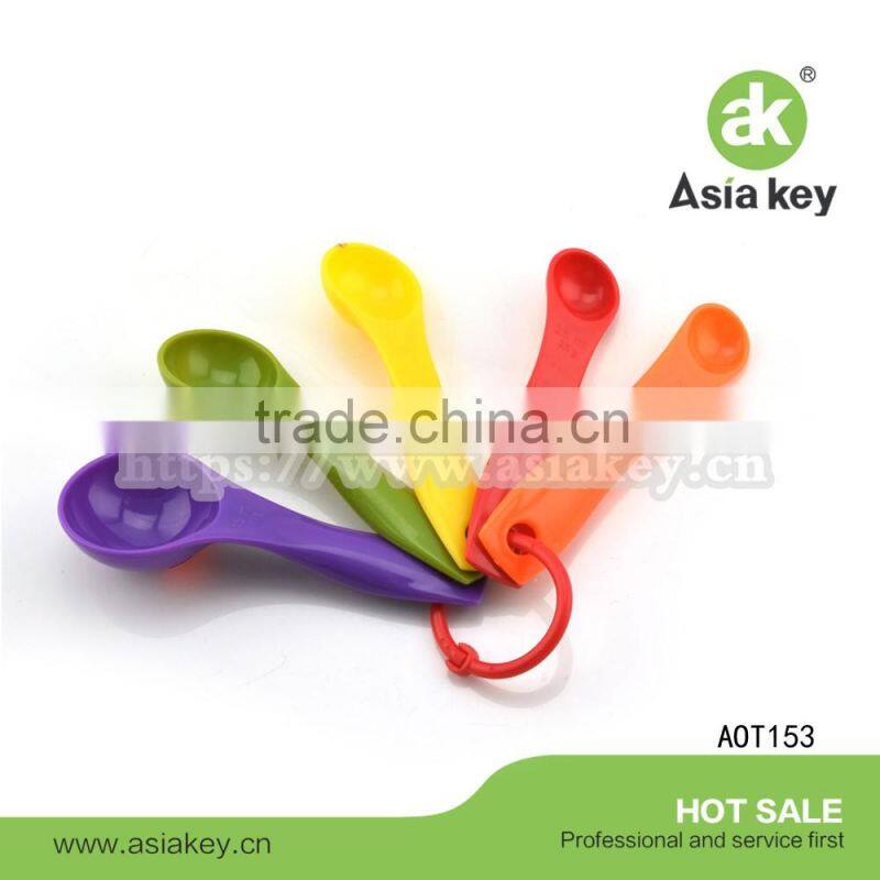 Multi-Color 5pcs Plastic Measuring Spoon Set
