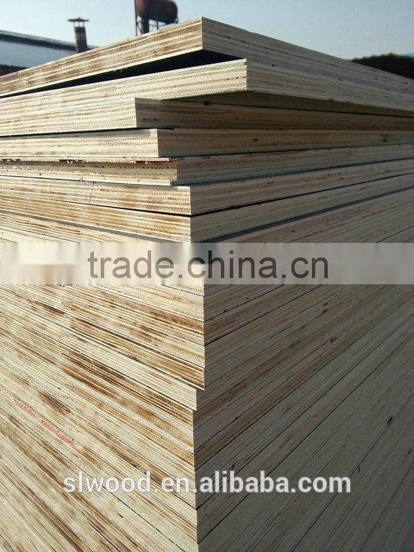 a mass of film faced plywood poplar core WBP glue