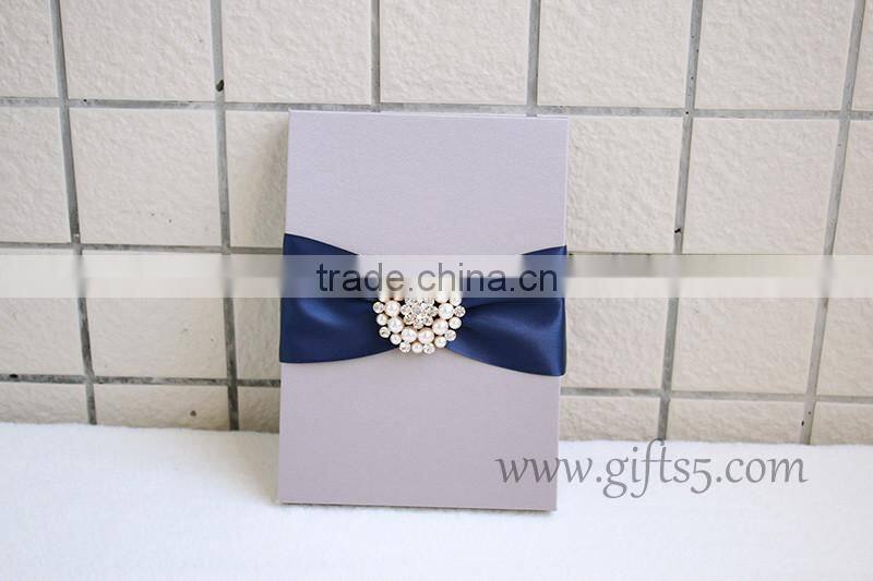 Exclusive wedding invitation boxes in handmade