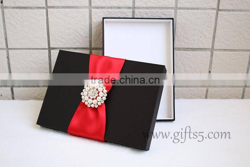 Unique Wedding Invitations Box with brooch