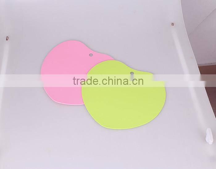 New design products houseware pink and green fresh color fruits and vegetables cutting board